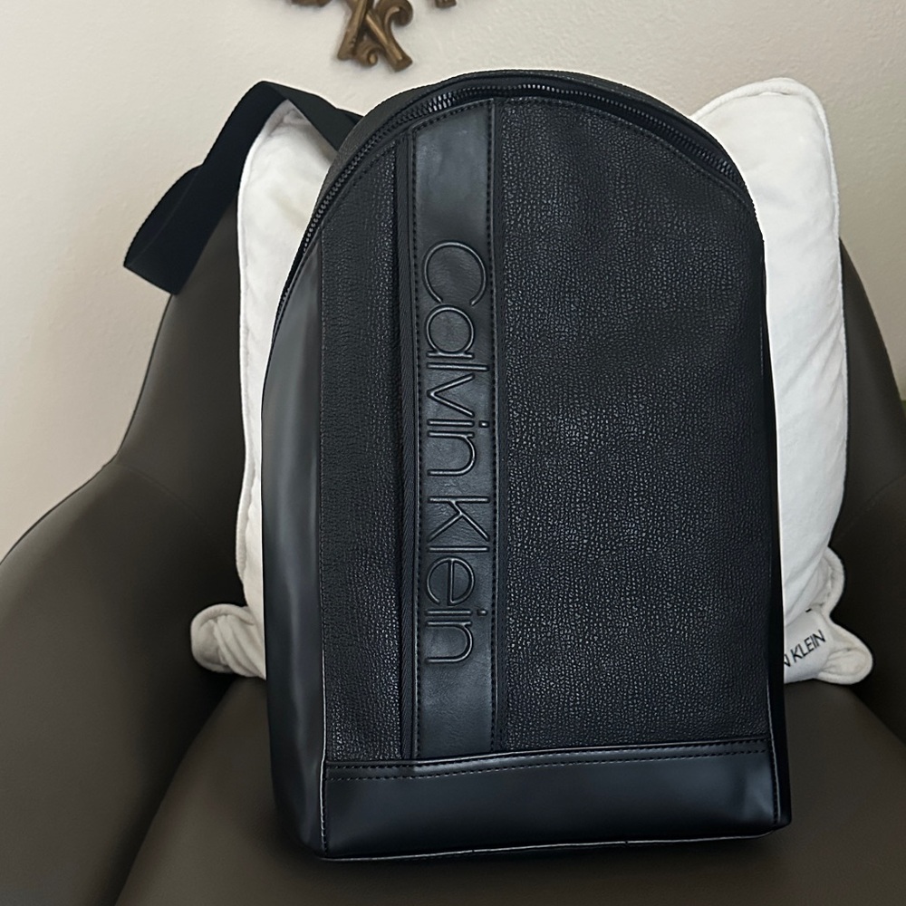 Calvin Klein Black Textured Men's Backpack crossbody New